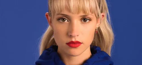 Angèle au coeur d’une polémique à cause de son tube « Balance ton...