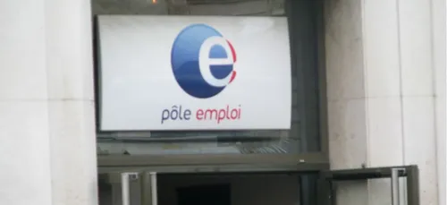 Emploi : le chômage baisse, mais reste à un niveau élevé