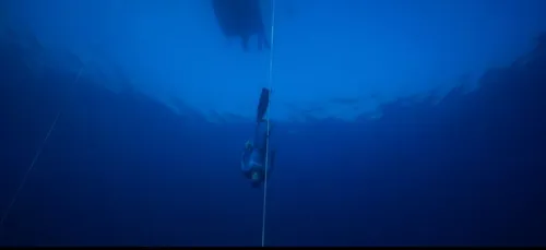 Apnée : un Français détient le nouveau record du monde (vidéo)