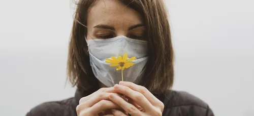 Covid : plus de goût, plus d’odorat, et si c’était bon signe ?