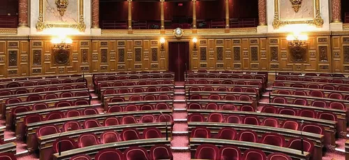 Sénatoriales : la droite "confortée", un groupe écologiste annoncé