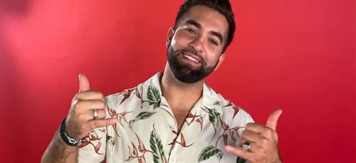 "J'ai failli perdre mes doigts plus d'une fois" : Kendji Girac...