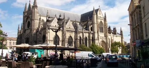 Les commerçants de la place Saint-Michel sont en colère !