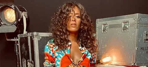 "Ça me crève le coeur" : Amel Bent s'emporte contre les mesures...