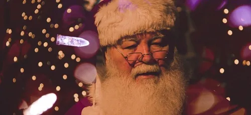 Il appelle les gendarmes car il trouve le Père Noël trop⬦bruyant !