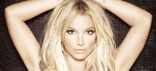 Britney Spears : un homme surgit sur scène, elle interrompt son...
