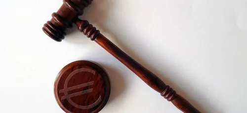 Guerre de succession autour de l'héritage de l'auteur de Femmes, je...