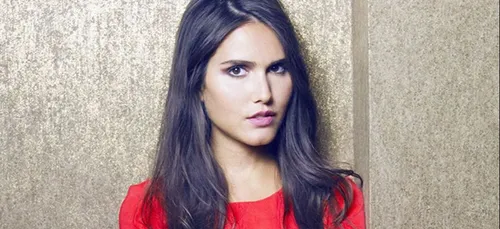 Joyce Jonathan publie une photo d'elle enfant ! Elle est...