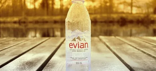 Quand Evian fait polémique avec un tweet jugé maladroit en plein...