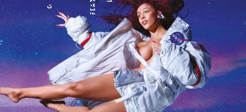 Doja Cat annonce des collaborations avec Ariana Grande et The...