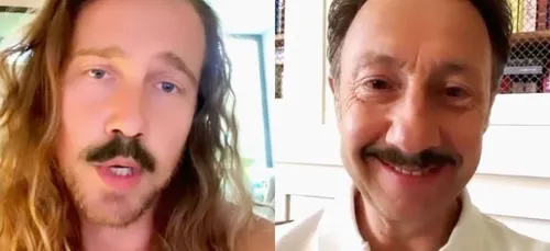 Quand Julien Doré partage une vidéo hilarante avec Stéphane Bern...