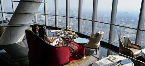 Le plus haut hôtel du monde vient d'ouvrir ses portes (vidéo)