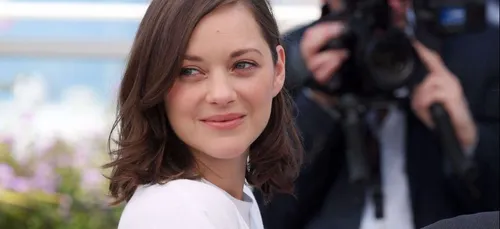 Marion Cotillard ne ressemble plus du tout à ça ! (Photos)