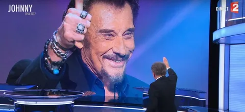En direct, les larmes de Michel Drucker rendant hommage à Johnny...
