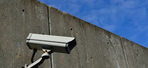 Un détenu gravement brûlé lors d'un incendie à la prison de...