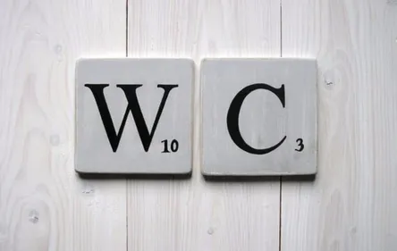 Que fait-on vraiment quand on va aux toilettes au boulot ?