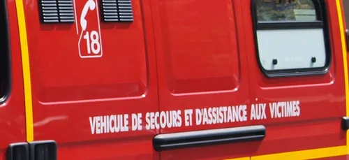 Chaussée glissante : une adolescente décède après une chute en scooter