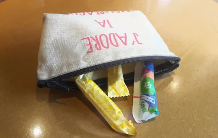 « Ma Louloute »: le kit premières règles pour les adolescentes !