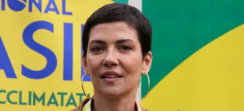 Cristina Cordula victime d'une usurpation d'identité ! (Vidéo)