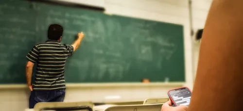 Sarlat : les enseignants accusent la principale du collège de...