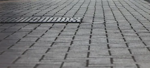 Bordeaux interdit les publicités sur ses trottoirs