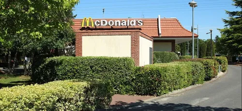 Gironde : elle retrouve un pansement ensanglanté dans son McDo