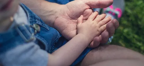 Gironde : à la découverte d’une micro crèche intergénérationnelle !
