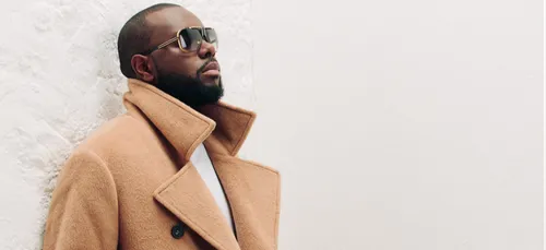 Maître Gims partage une vieille photo de lui, sans ses lunettes noires
