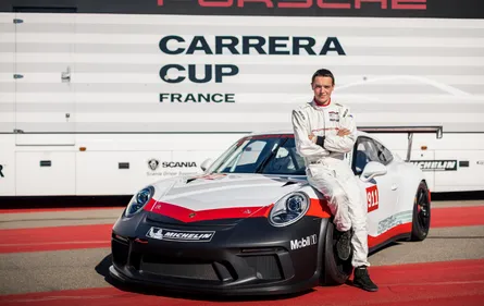 Le futur champion de France Rookie de Porsche Carrera Cup est...