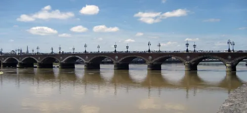 Bordeaux : un corps repêché dans la Garonne