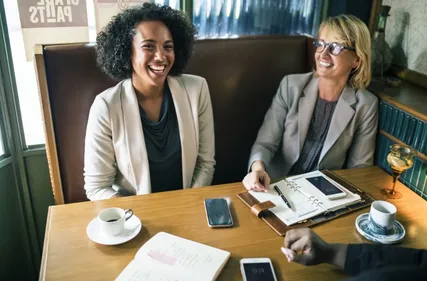 Rive droite : on recherche 12 femmes pour un nouveau départ...