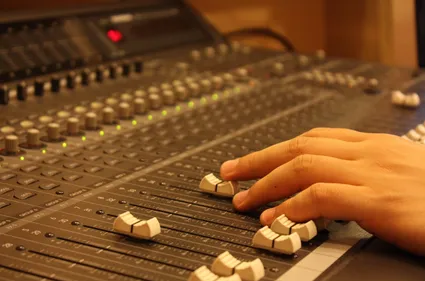 Bordeaux : une école pour devenir DJ