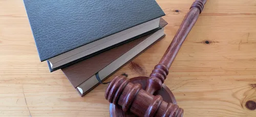 Bordeaux : jugé pour avoir entretenu une relation avec sa...