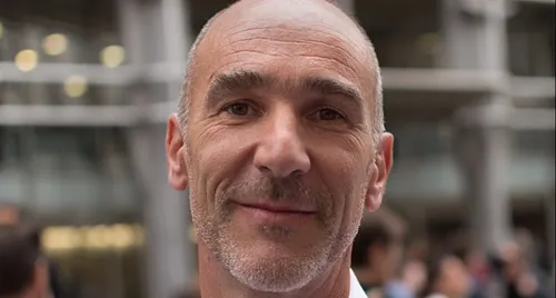 Gilets jaunes à Bordeaux : un député girondin se dit victime de...