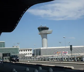 Bordeaux-aéroport : les travaux préparant l'arrivée du tram...