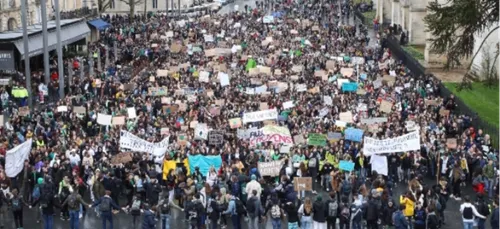 Bordeaux : les jeunes de nouveau dans la rue vendredi pour le climat