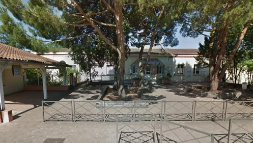 Bègles : des enseignants montent au créneau contre les expulsions...