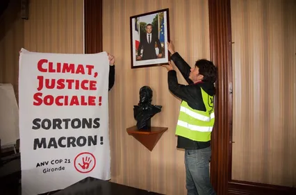 Bègles : des militants écologistes mènent une action coup de poing