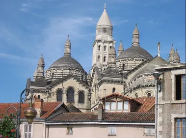 Périgueux : les réservations pour les visites des toits de la...