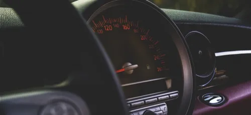 Gironde : un chauffeur VTC braqué, deux hommes recherchés