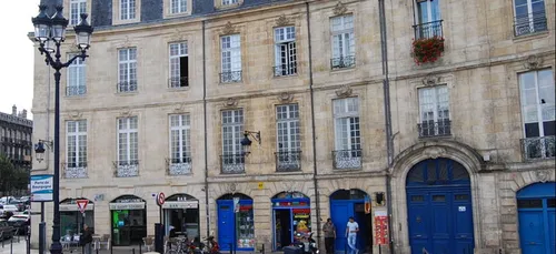 Bordeaux : un homme retrouvé gravement blessé au  pied d’un escalier
