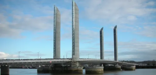 Bordeaux : cinq heures de fermeture pour le pont Chaban Delmas ce...