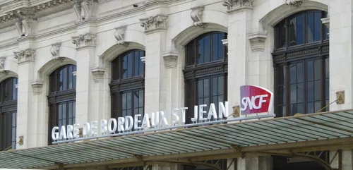 Bordeaux : le trafic des trains très perturbé après un incendie