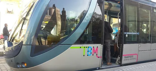 Bordeaux : un piéton percuté par un tram est dans un état grave