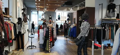 Bordeaux : la Croix-Rouge ouvre une boutique éphémère en plein...