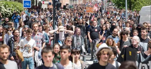 Réforme des retraites : forte mobilisation dans les rues de Bordeaux