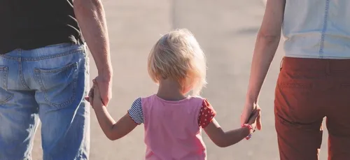 Coronavirus : les écoles fermées, les parents s’organisent en...