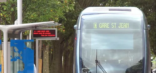 Bordeaux : ils profitent d’un accident pour voler le téléphone et...
