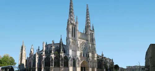 Bordeaux : la projection sur la cathédrale c'est jusqu'à dimanche