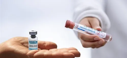 Covid-19  : des bus pour vacciner les personnes isolées dans le...